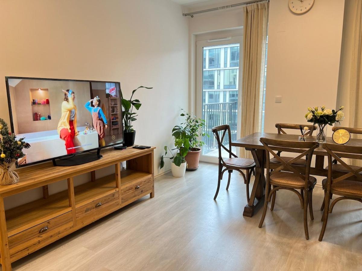 Apartment Danube 3 Beds With Big Balcony Parking 10euro A Day *