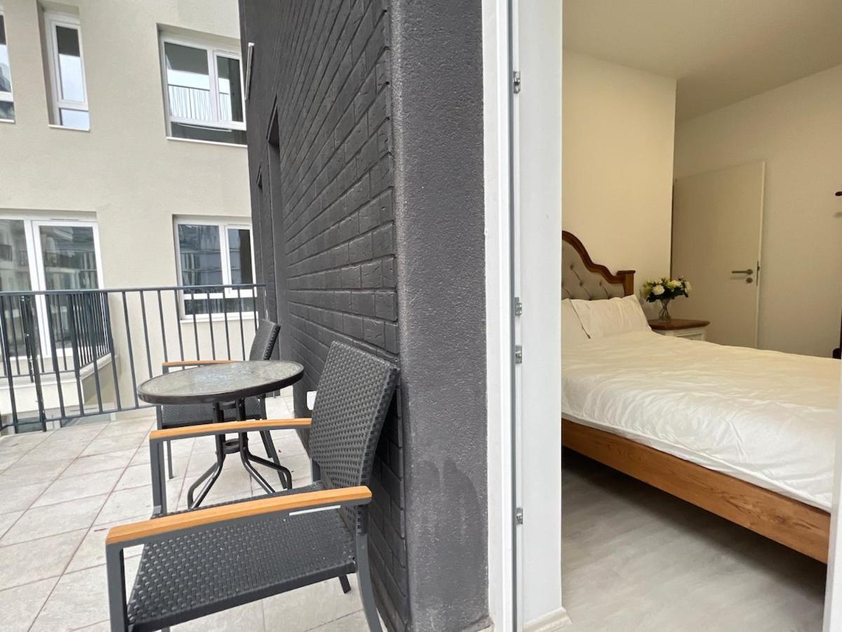 Apartment Danube 3 Beds With Big Balcony Parking 10euro A Day *