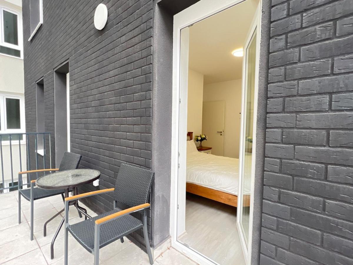 Apartment Danube 3 Beds With Big Balcony Parking 10euro A Day Budapest